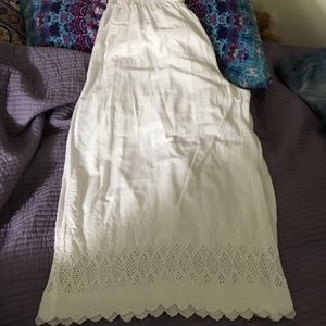 Gap white cotton eyelet trim wide leg crop pant